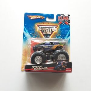 HOT WHEELS MONSTER JAM  FLAG SERIES  STORM DAMAGE 64/75 NEW